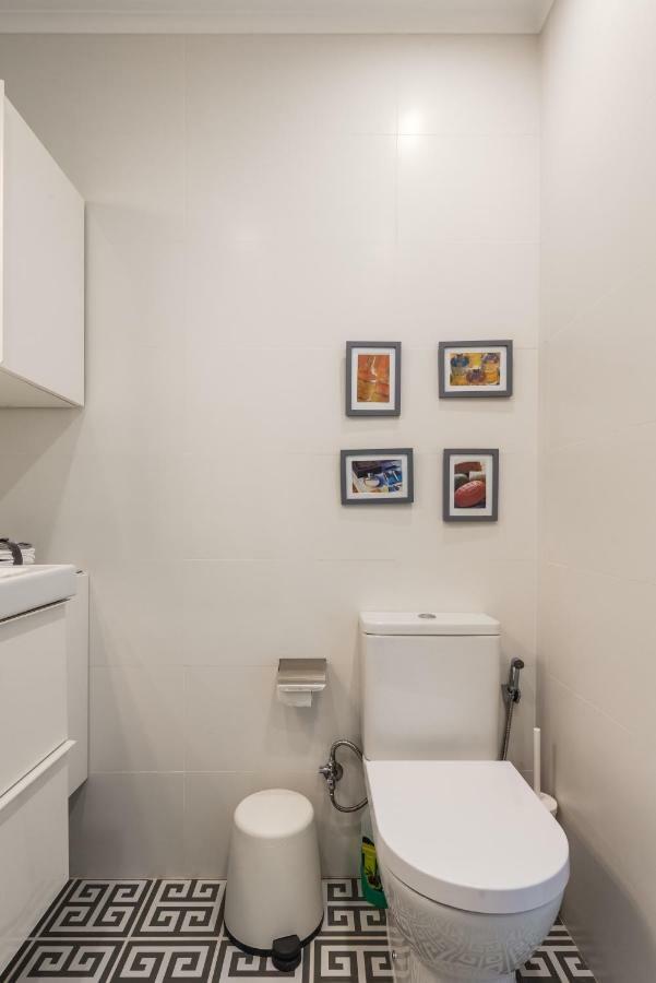 Light-Filled, Fully Renovated Apt near Belém, By TimeCooler Lisboa Exterior foto