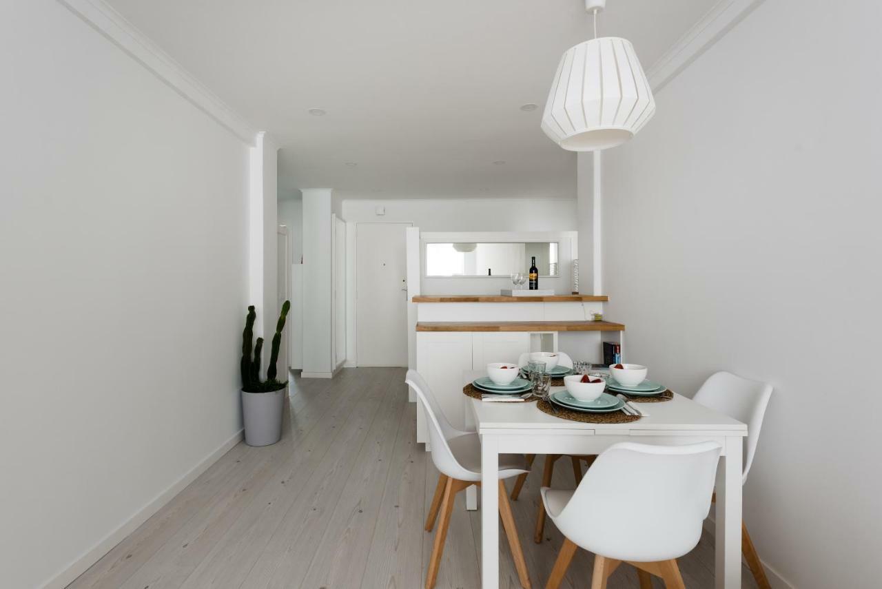 Light-Filled, Fully Renovated Apt near Belém, By TimeCooler Lisboa Exterior foto