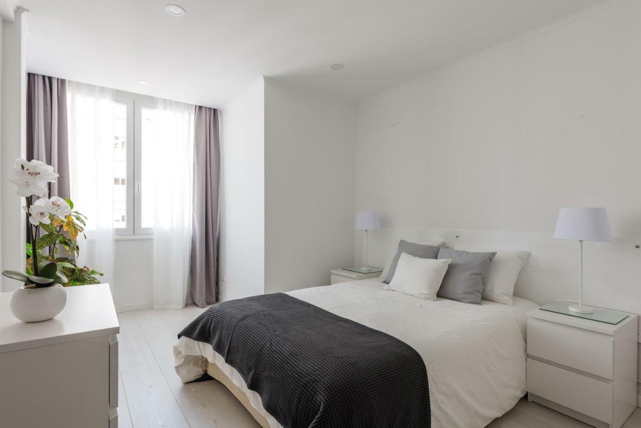 Light-Filled, Fully Renovated Apt near Belém, By TimeCooler Lisboa Exterior foto