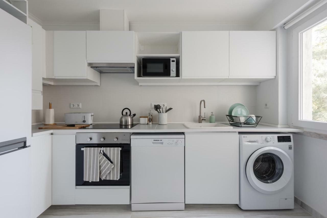 Light-Filled, Fully Renovated Apt near Belém, By TimeCooler Lisboa Exterior foto