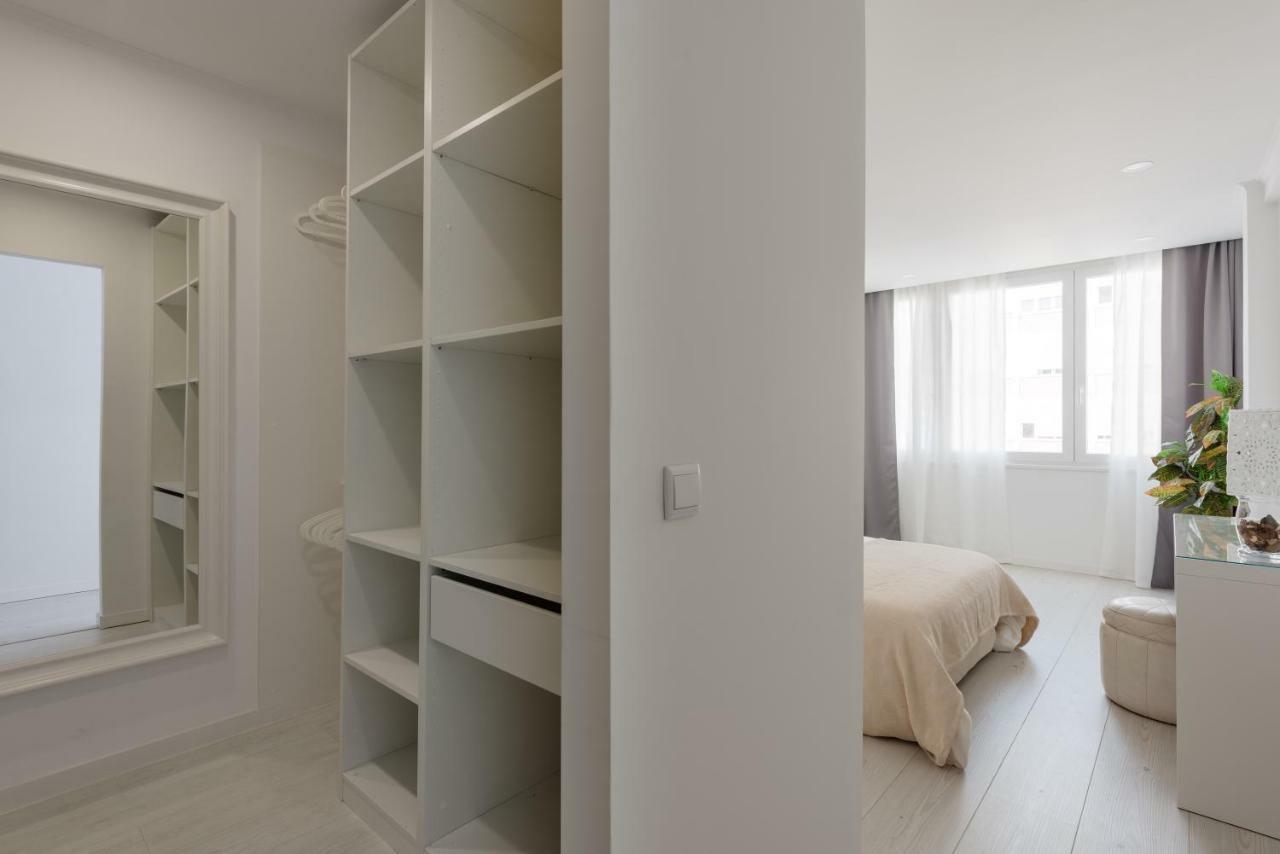 Light-Filled, Fully Renovated Apt near Belém, By TimeCooler Lisboa Exterior foto
